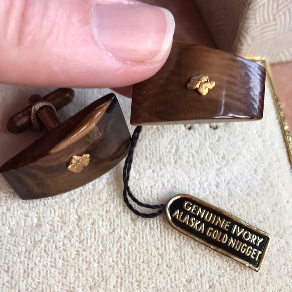 Vintage 1960s Ivory & 24k Gold Nugget Cuff Links